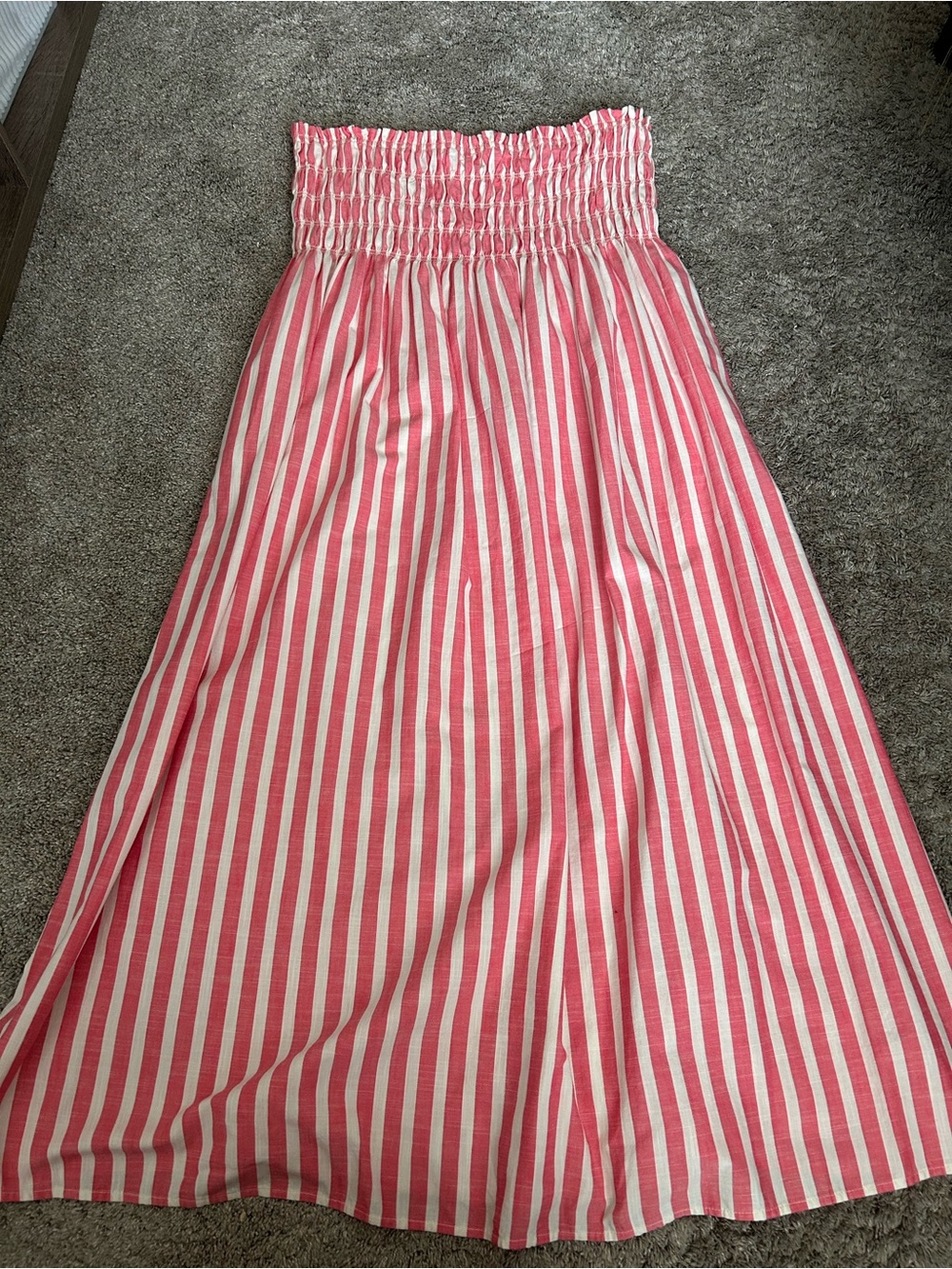 Universal Thread Pink and White Strapless Smocked Maxi Dress